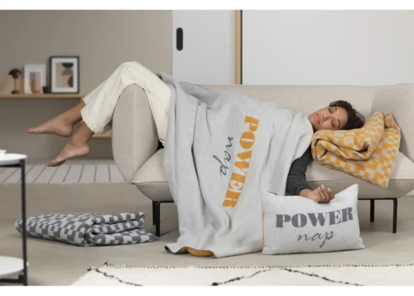 SAVONA throw - POWER nap (GRS) - Image 4