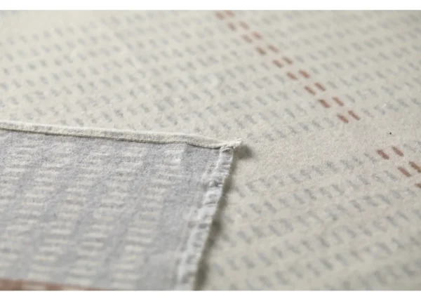 LUCA flannel throw (GRS) - mini lines squares - Image 4