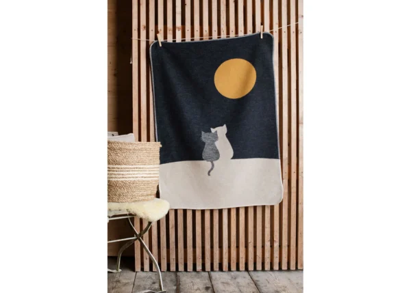 cat blanket "moongazing" (GRS)_small - Image 4