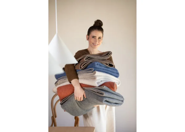 MERANO wool-blend throw "faux solid" (GRS) - Image 6