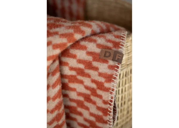 MERANO wool-blend throw "houndstooth" (GRS) - Image 6