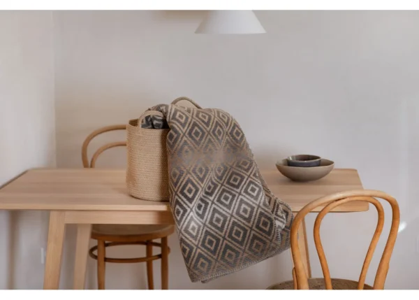SAVONA throw "lozenge shapes gradient" (GRS) - Image 4