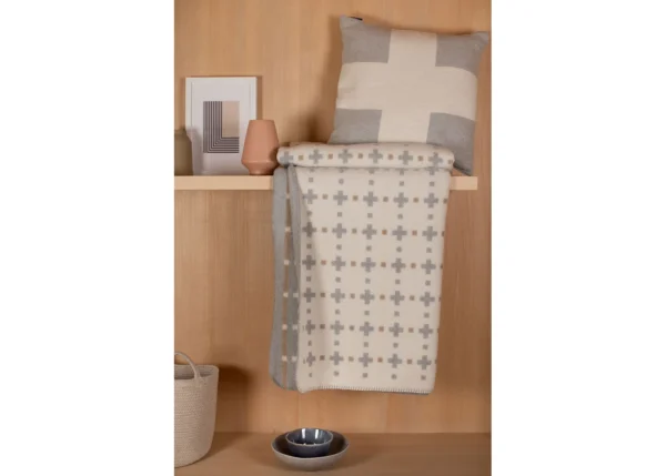 SAVONA throw "crosses/checks" (GRS) - Image 4