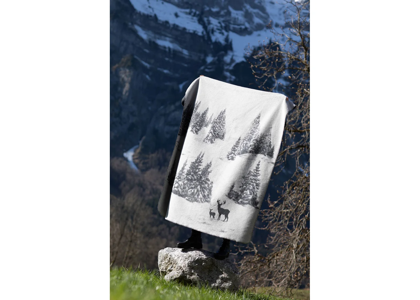 SAVONA Wohndecke "Hirsch im Bergwald" (GRS) – Bild 8