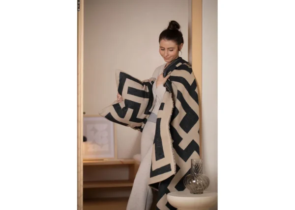LUCA cotton throw "maze" (GRS) - Image 5