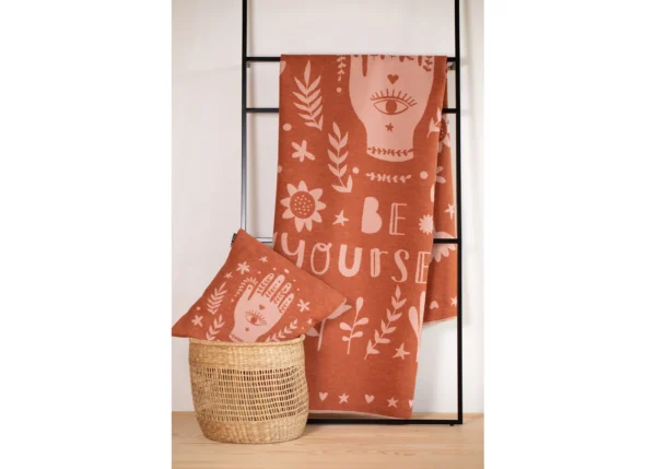 SILVRETTA cotton throw "be yourself" (GRS) - Image 6
