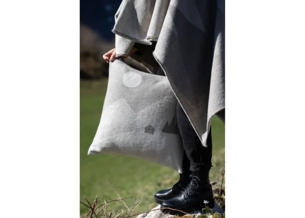 SILVRETTA cushion cover "mountains & moon" (GRS) - Image 5
